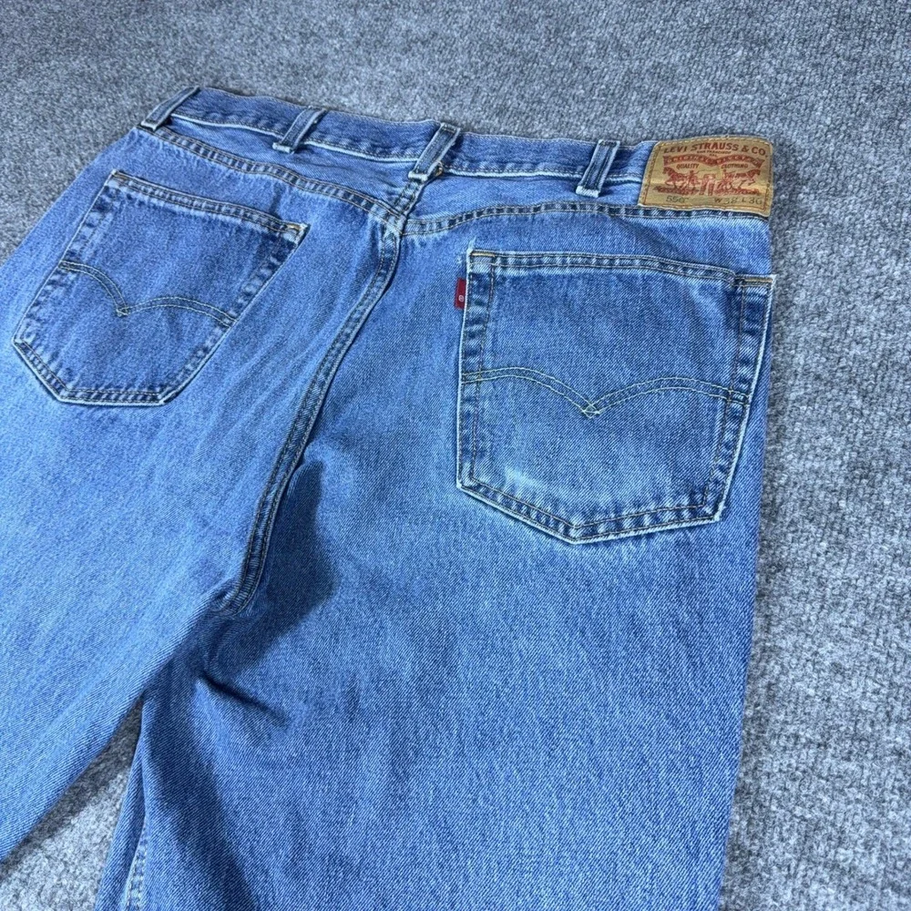 Levis 550 Relaxed Fit Tapered Leg Jeans Mens 38x30 Blue Denim Medium Wash
